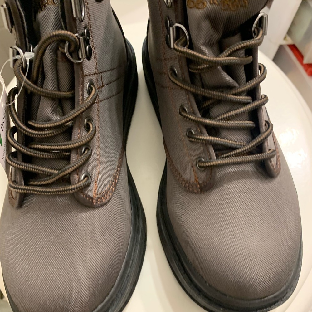 Women boots